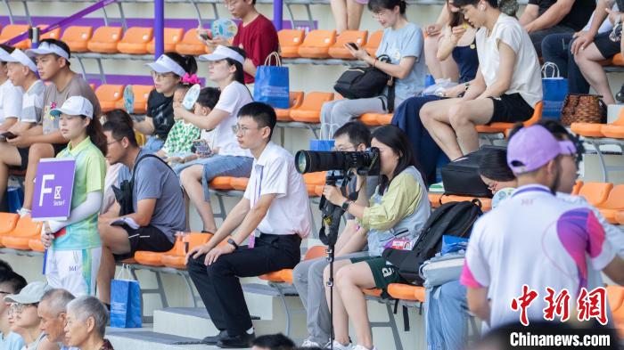 杭州亚运会首日板球赛事点燃观众热情