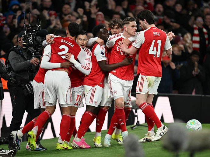 阿森纳小将闪耀赛场 创造历史之夜