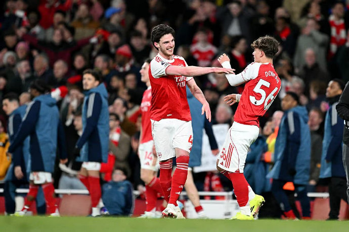 阿森纳小将闪耀赛场 创造历史之夜