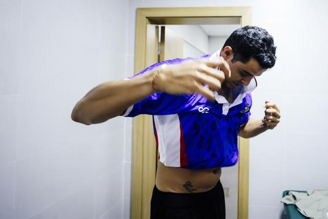 申花传奇莫雷诺范志毅沪上对决，绿茵情怀再现